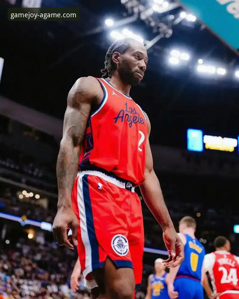 伦纳德带伤坚守的3个关键信号：从快船失利看NBA硬汉本色